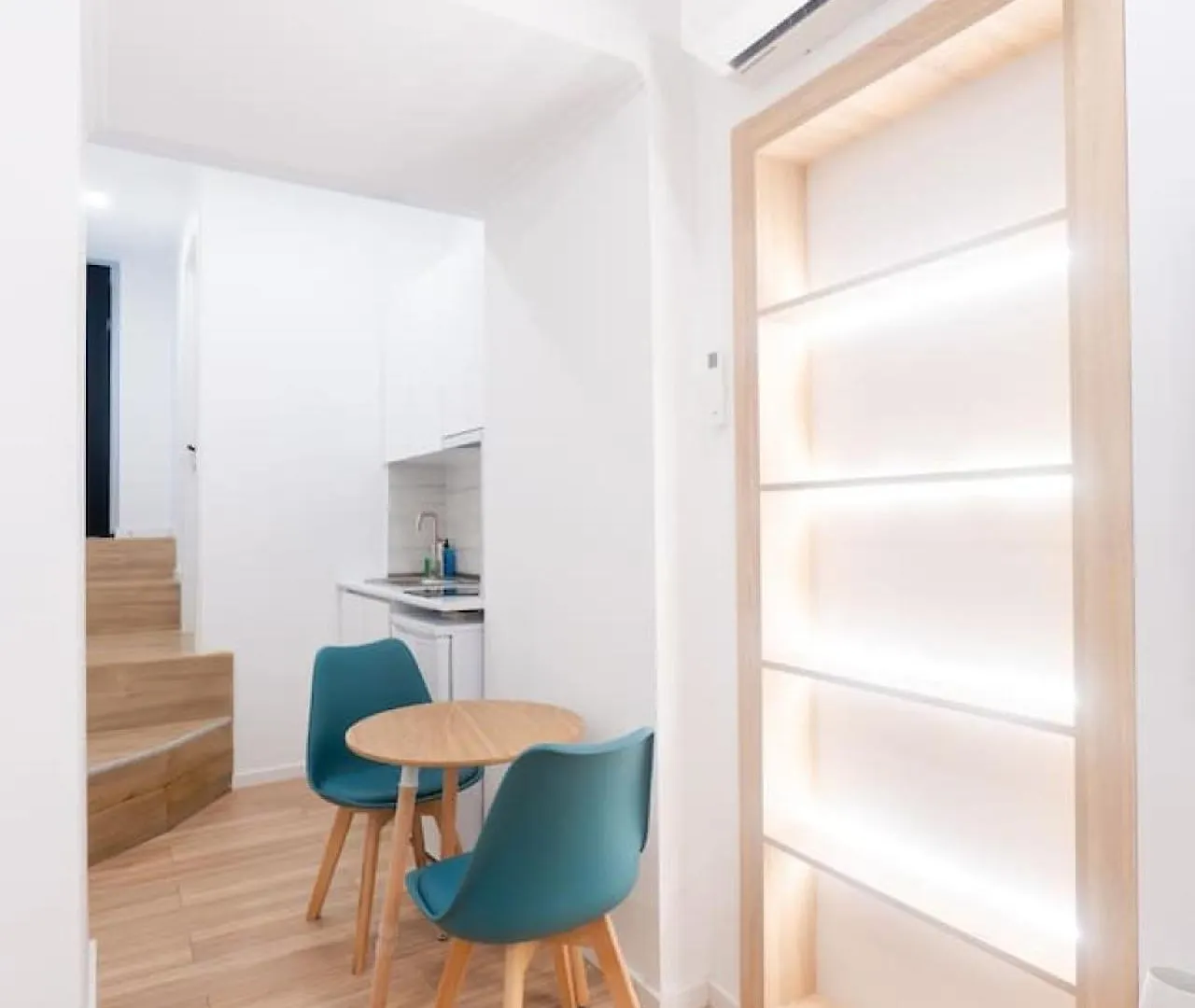 The Heart Of Tbilisi Hideaway Apartman